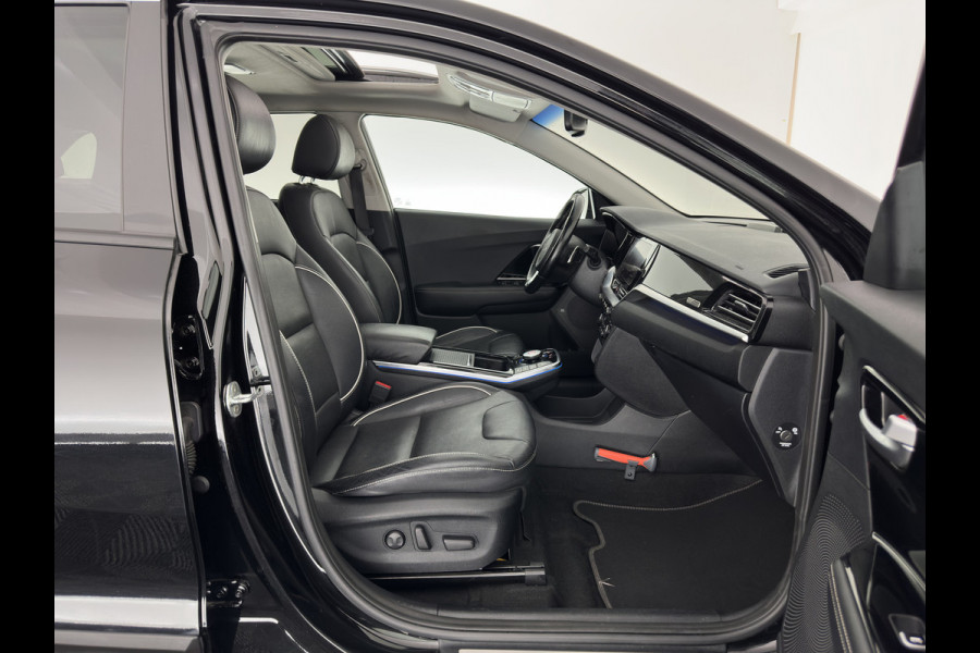 Kia e-Niro ExecutiveLine 64 kWh [ 3-Fase ] {SOH-100%} (INCL-BTW) Aut. *PANO | LUXURY-LEATHER | JBL-AUDIO | FULL-LED | NAVI-FULLMAP | DAB | ADAPTIVE-CRUISE | CAMERA | MEMORY-PACK | LANE-ASSIST | CCS-FASTLOADER | KEYLESS | DIGI-COCKPIT | 17"ALU*