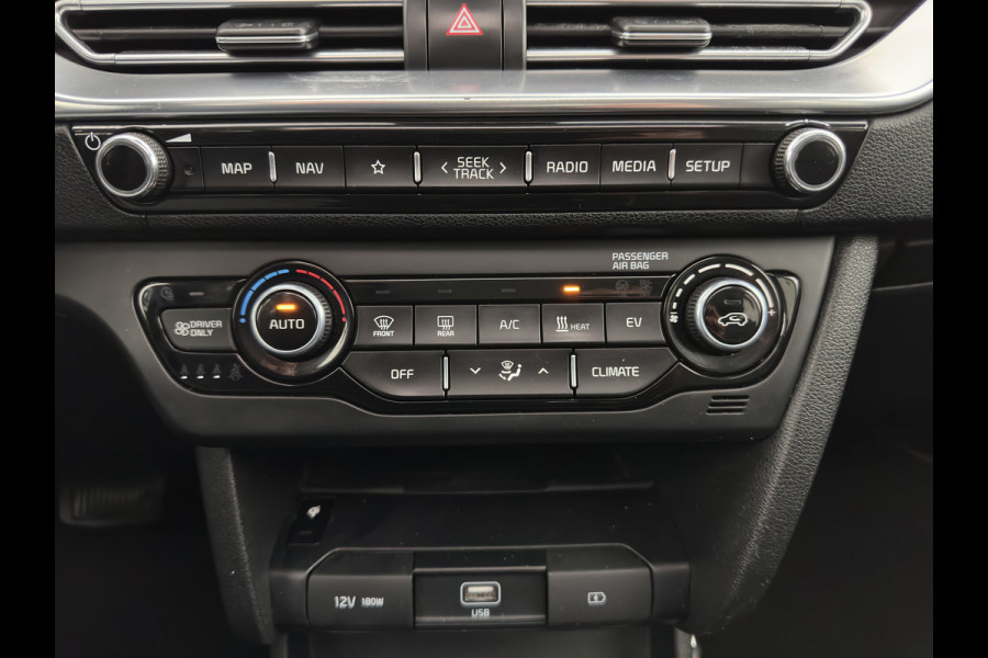 Kia e-Niro ExecutiveLine 64 kWh [ 3-Fase ] {SOH-100%} (INCL-BTW) Aut. *PANO | LUXURY-LEATHER | JBL-AUDIO | FULL-LED | NAVI-FULLMAP | DAB | ADAPTIVE-CRUISE | CAMERA | MEMORY-PACK | LANE-ASSIST | CCS-FASTLOADER | KEYLESS | DIGI-COCKPIT | 17"ALU*