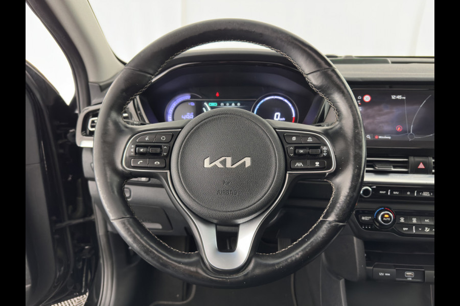Kia e-Niro ExecutiveLine 64 kWh [ 3-Fase ] {SOH-100%} (INCL-BTW) Aut. *PANO | LUXURY-LEATHER | JBL-AUDIO | FULL-LED | NAVI-FULLMAP | DAB | ADAPTIVE-CRUISE | CAMERA | MEMORY-PACK | LANE-ASSIST | CCS-FASTLOADER | KEYLESS | DIGI-COCKPIT | 17"ALU*