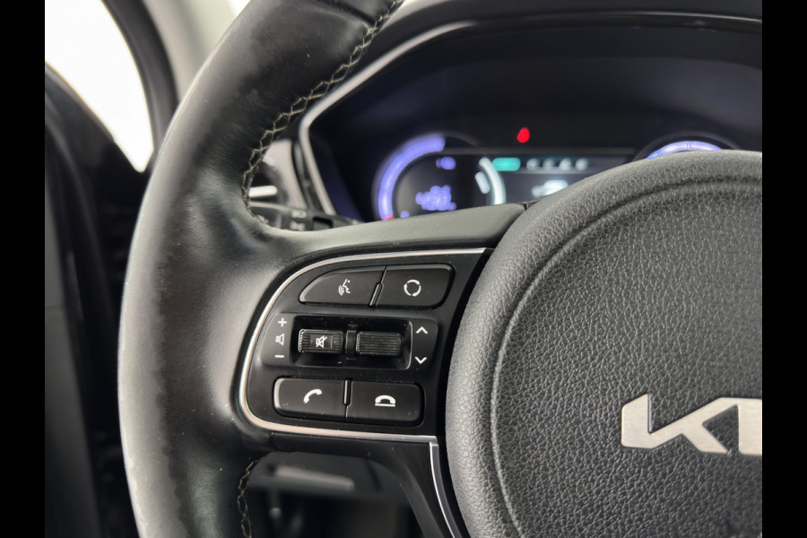Kia e-Niro ExecutiveLine 64 kWh [ 3-Fase ] {SOH-100%} (INCL-BTW) Aut. *PANO | LUXURY-LEATHER | JBL-AUDIO | FULL-LED | NAVI-FULLMAP | DAB | ADAPTIVE-CRUISE | CAMERA | MEMORY-PACK | LANE-ASSIST | CCS-FASTLOADER | KEYLESS | DIGI-COCKPIT | 17"ALU*