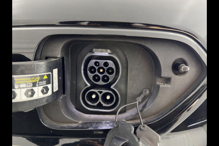 Kia e-Niro ExecutiveLine 64 kWh [ 3-Fase ] {SOH-100%} (INCL-BTW) Aut. *PANO | LUXURY-LEATHER | JBL-AUDIO | FULL-LED | NAVI-FULLMAP | DAB | ADAPTIVE-CRUISE | CAMERA | MEMORY-PACK | LANE-ASSIST | CCS-FASTLOADER | KEYLESS | DIGI-COCKPIT | 17"ALU*