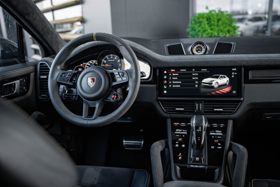 Porsche Cayenne Coupé 4.0 Turbo GT - Origineel NL | Sport Chrono + | Keramisch | Burmester | Carbon Porsche Cayenne Coupé 4.0 Turbo GT - Origineel NL | Sport Chrono + | Keramisch | Burmester | Carbon