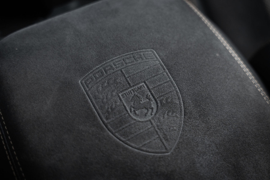 Porsche Cayenne Coupé 4.0 Turbo GT - Origineel NL | Sport Chrono + | Keramisch | Burmester | Carbon Porsche Cayenne Coupé 4.0 Turbo GT - Origineel NL | Sport Chrono + | Keramisch | Burmester | Carbon