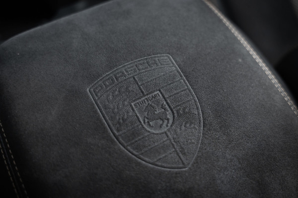 Porsche Cayenne Coupé 4.0 Turbo GT - Origineel NL | Sport Chrono + | Keramisch | Burmester | Carbon Porsche Cayenne Coupé 4.0 Turbo GT - Origineel NL | Sport Chrono + | Keramisch | Burmester | Carbon