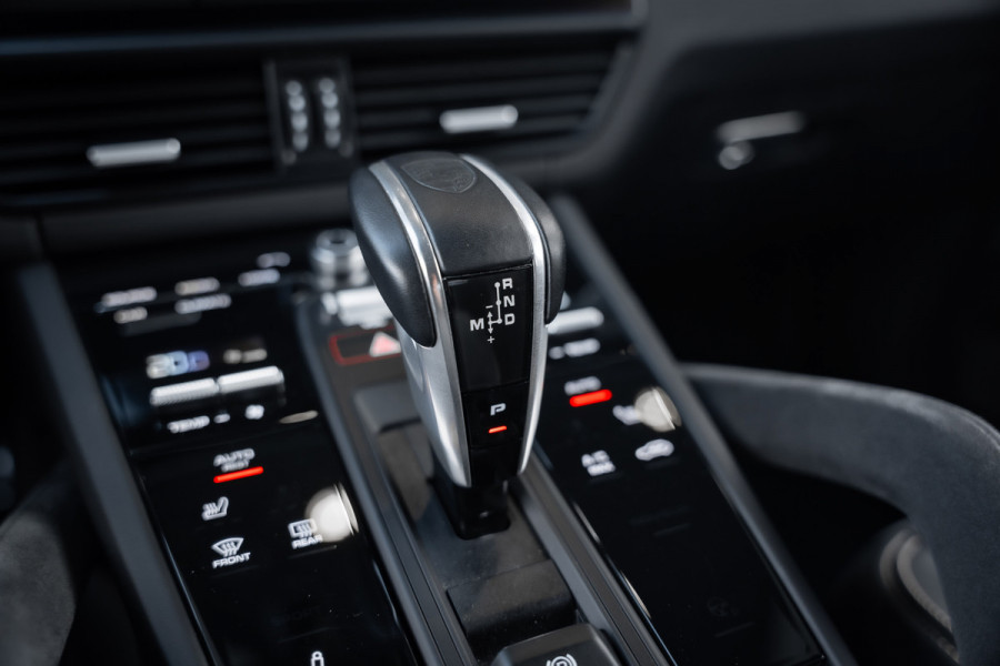 Porsche Cayenne Coupé 4.0 Turbo GT - Origineel NL | Sport Chrono + | Keramisch | Burmester | Carbon Porsche Cayenne Coupé 4.0 Turbo GT - Origineel NL | Sport Chrono + | Keramisch | Burmester | Carbon