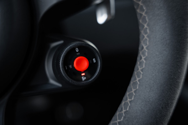 Porsche Cayenne Coupé 4.0 Turbo GT - Origineel NL | Sport Chrono + | Keramisch | Burmester | Carbon Porsche Cayenne Coupé 4.0 Turbo GT - Origineel NL | Sport Chrono + | Keramisch | Burmester | Carbon