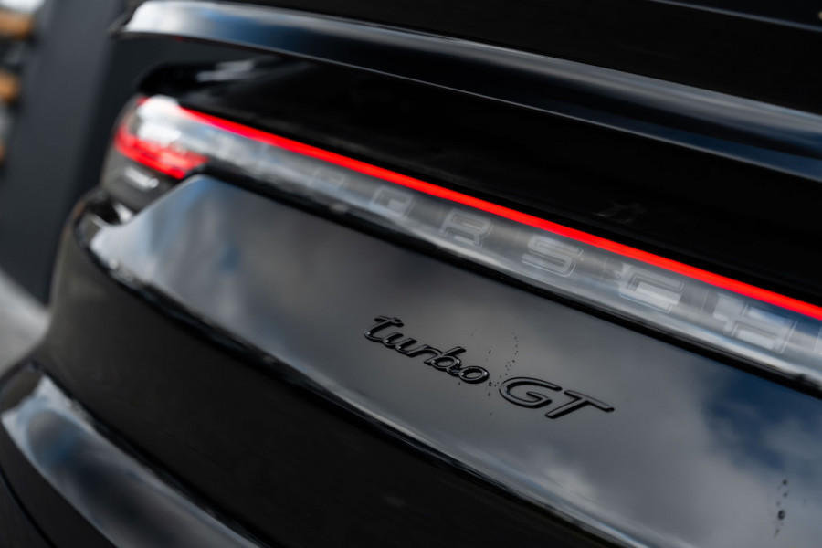 Porsche Cayenne Coupé 4.0 Turbo GT - Origineel NL | Sport Chrono + | Keramisch | Burmester | Carbon Porsche Cayenne Coupé 4.0 Turbo GT - Origineel NL | Sport Chrono + | Keramisch | Burmester | Carbon