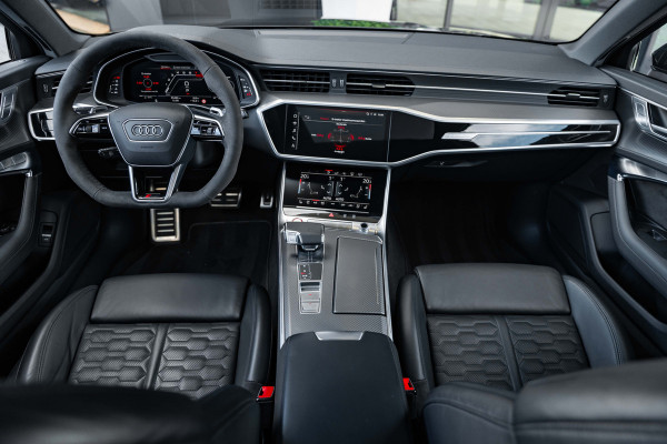 Audi RS6 Avant TFSI quattro - Urban Pakket | RS Dynamic + | Panorama | B&O | Stoelkoeling Audi RS6 Avant TFSI quattro - Urban Pakket | RS Dynamic + | Panorama | B&O | Stoelkoeling
