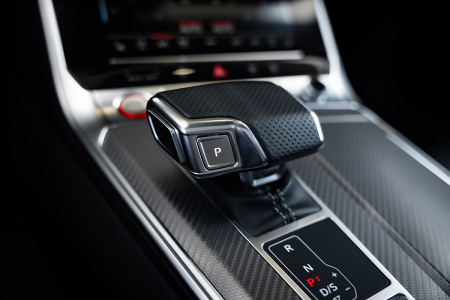 Audi RS6 Avant TFSI quattro - Urban Pakket | RS Dynamic + | Panorama | B&O | Stoelkoeling Audi RS6 Avant TFSI quattro - Urban Pakket | RS Dynamic + | Panorama | B&O | Stoelkoeling