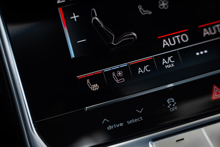 Audi RS6 Avant TFSI quattro - Urban Pakket | RS Dynamic + | Panorama | B&O | Stoelkoeling Audi RS6 Avant TFSI quattro - Urban Pakket | RS Dynamic + | Panorama | B&O | Stoelkoeling