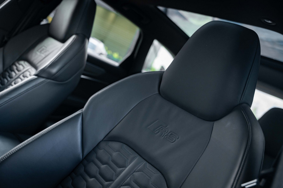 Audi RS6 Avant TFSI quattro - Urban Pakket | RS Dynamic + | Panorama | B&O | Stoelkoeling Audi RS6 Avant TFSI quattro - Urban Pakket | RS Dynamic + | Panorama | B&O | Stoelkoeling