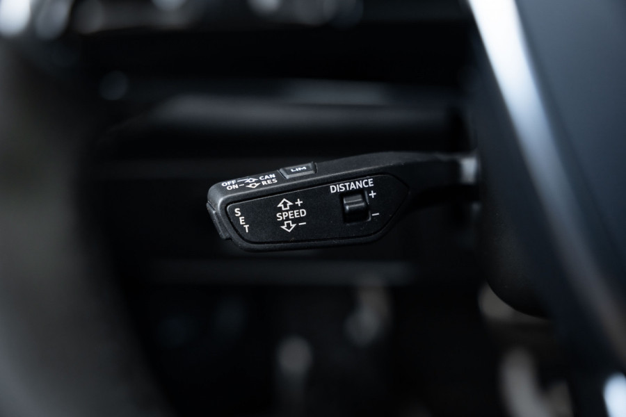 Audi RS6 Avant TFSI quattro - Urban Pakket | RS Dynamic + | Panorama | B&O | Stoelkoeling Audi RS6 Avant TFSI quattro - Urban Pakket | RS Dynamic + | Panorama | B&O | Stoelkoeling