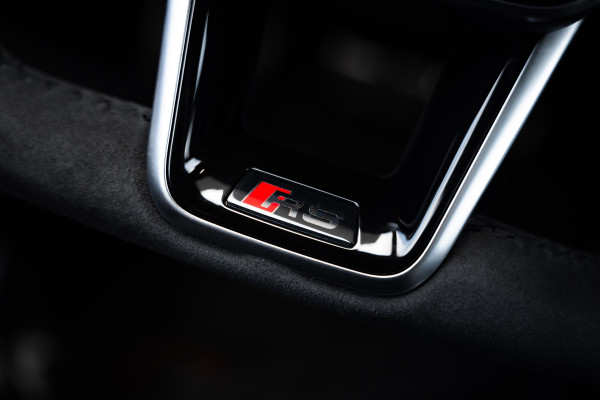 Audi RS6 Avant TFSI quattro - Urban Pakket | RS Dynamic + | Panorama | B&O | Stoelkoeling Audi RS6 Avant TFSI quattro - Urban Pakket | RS Dynamic + | Panorama | B&O | Stoelkoeling