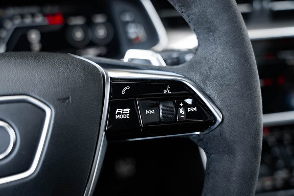 Audi RS6 Avant TFSI quattro - Urban Pakket | RS Dynamic + | Panorama | B&O | Stoelkoeling Audi RS6 Avant TFSI quattro - Urban Pakket | RS Dynamic + | Panorama | B&O | Stoelkoeling