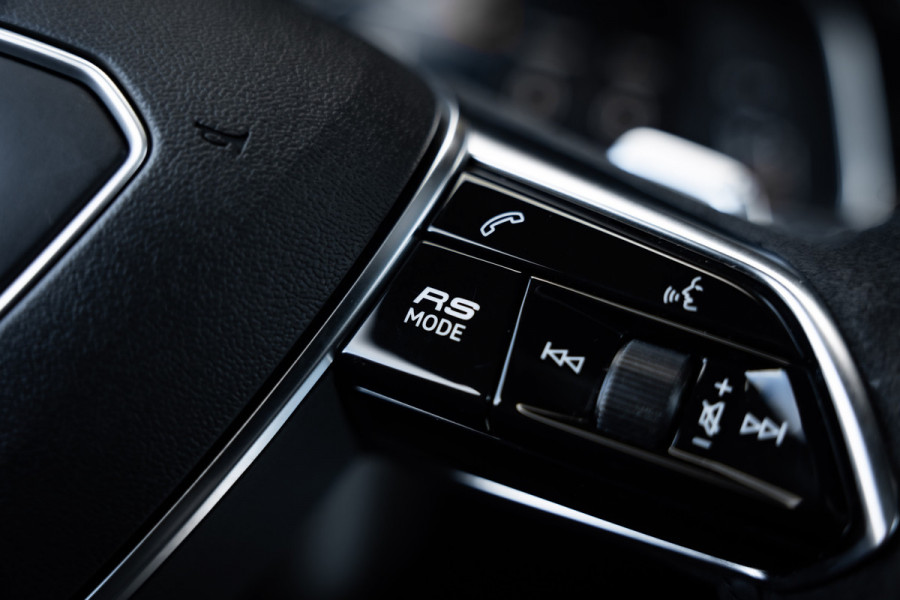 Audi RS6 Avant TFSI quattro - Urban Pakket | RS Dynamic + | Panorama | B&O | Stoelkoeling Audi RS6 Avant TFSI quattro - Urban Pakket | RS Dynamic + | Panorama | B&O | Stoelkoeling