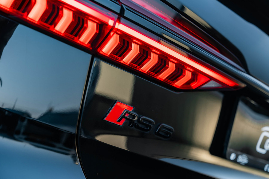 Audi RS6 Avant TFSI quattro - Urban Pakket | RS Dynamic + | Panorama | B&O | Stoelkoeling Audi RS6 Avant TFSI quattro - Urban Pakket | RS Dynamic + | Panorama | B&O | Stoelkoeling