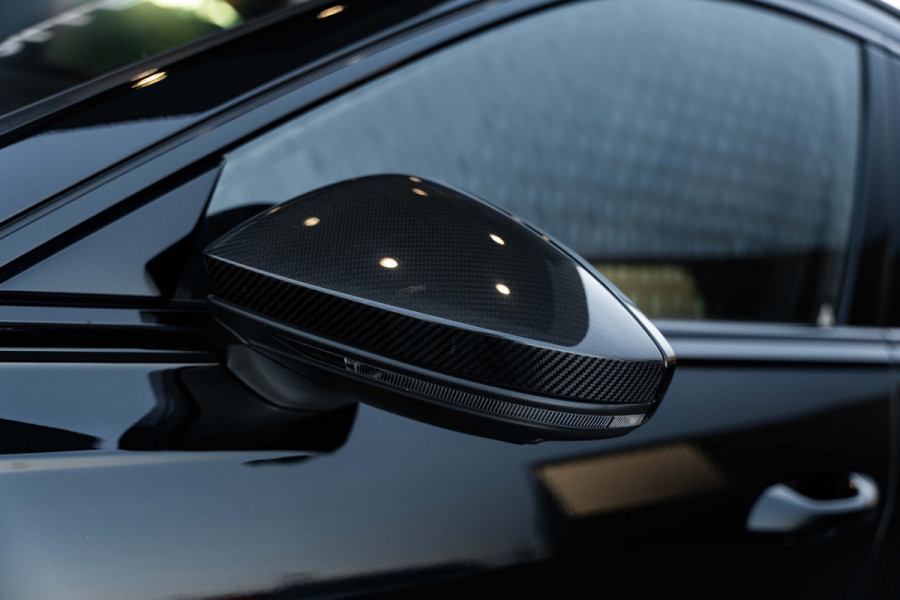 Audi RS6 Avant TFSI quattro - Urban Pakket | RS Dynamic + | Panorama | B&O | Stoelkoeling Audi RS6 Avant TFSI quattro - Urban Pakket | RS Dynamic + | Panorama | B&O | Stoelkoeling