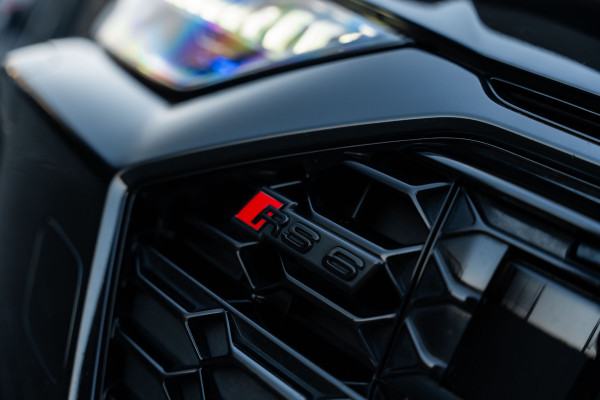 Audi RS6 Avant TFSI quattro - Urban Pakket | RS Dynamic + | Panorama | B&O | Stoelkoeling Audi RS6 Avant TFSI quattro - Urban Pakket | RS Dynamic + | Panorama | B&O | Stoelkoeling