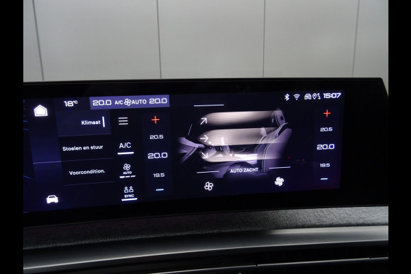 Peugeot E-3008 GT Avantage 210 73 kWh * WARMTEPOMP * 4 SEIZOENSBANDEN !! Peugeot E-3008 GT Avantage 210 73 kWh * WARMTEPOMP * 4 SEIZOENSBANDEN !!