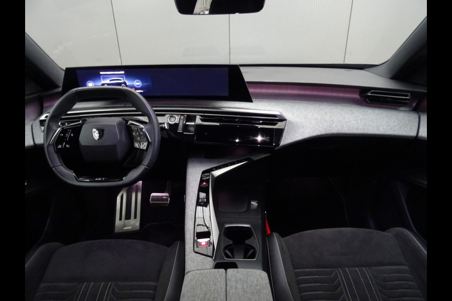 Peugeot E-3008 GT Avantage 210 73 kWh * WARMTEPOMP * 4 SEIZOENSBANDEN !! Peugeot E-3008 GT Avantage 210 73 kWh * WARMTEPOMP * 4 SEIZOENSBANDEN !!