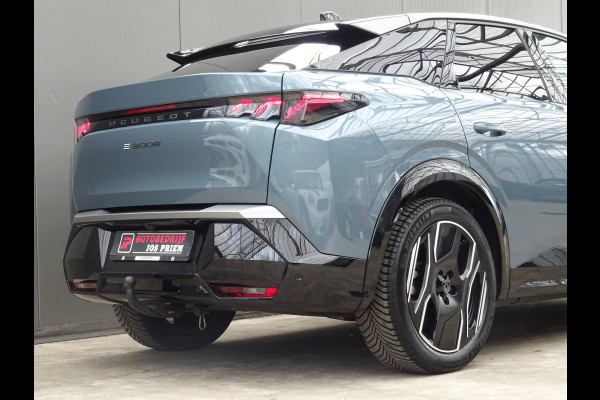 Peugeot E-3008 GT Avantage 210 73 kWh * WARMTEPOMP * 4 SEIZOENSBANDEN !! Peugeot E-3008 GT Avantage 210 73 kWh * WARMTEPOMP * 4 SEIZOENSBANDEN !!