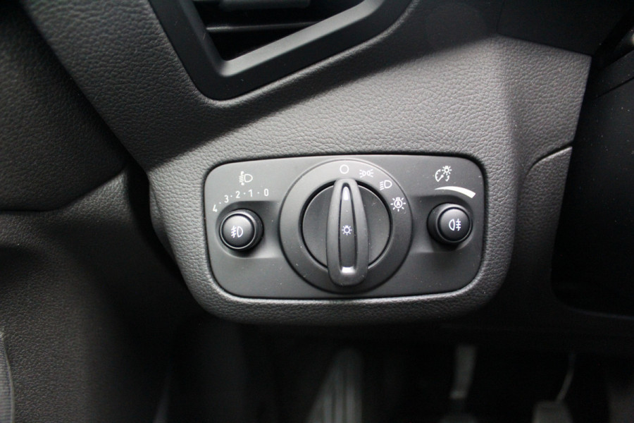 Ford C-MAX 1.0-125pk Titanium. Nette en goed onderhouden hoogzitter ! Volautm. airco dual, panoramadak, parkeersensoren, metallic lak,  telefoonvoorb., navigatie, LM wielen, Ford C-MAX 1.0-125pk Titanium. Nette en goed onderhouden hoogzitter ! Volautm. airco dual, panoramadak, parkeersensoren, metallic lak,  telefoonvoorb., navigatie, LM wielen,