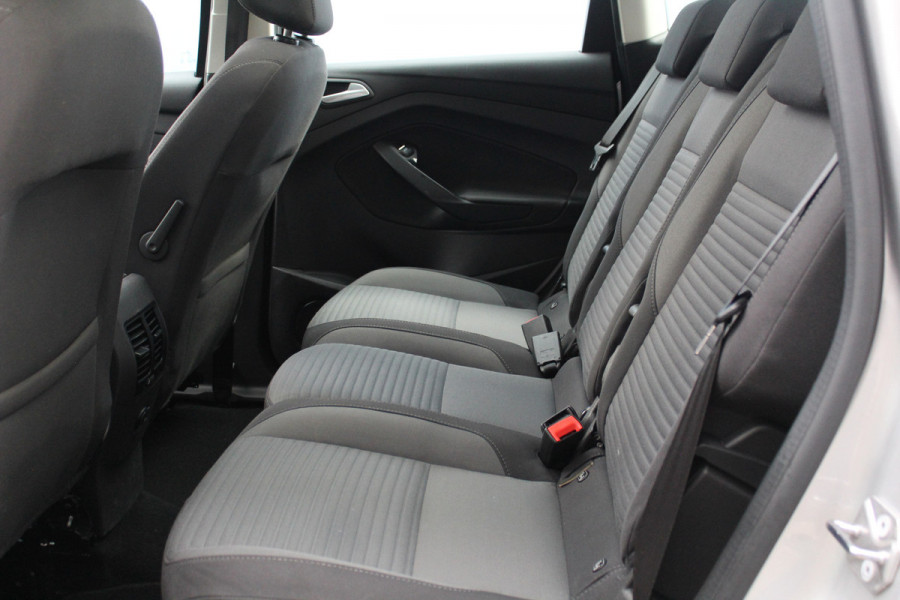 Ford C-MAX 1.0-125pk Titanium. Nette en goed onderhouden hoogzitter ! Volautm. airco dual, panoramadak, parkeersensoren, metallic lak,  telefoonvoorb., navigatie, LM wielen, Ford C-MAX 1.0-125pk Titanium. Nette en goed onderhouden hoogzitter ! Volautm. airco dual, panoramadak, parkeersensoren, metallic lak,  telefoonvoorb., navigatie, LM wielen,