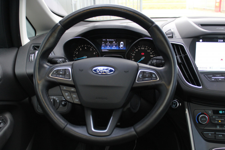 Ford C-MAX 1.0-125pk Titanium. Nette en goed onderhouden hoogzitter ! Volautm. airco dual, panoramadak, parkeersensoren, metallic lak,  telefoonvoorb., navigatie, LM wielen, Ford C-MAX 1.0-125pk Titanium. Nette en goed onderhouden hoogzitter ! Volautm. airco dual, panoramadak, parkeersensoren, metallic lak,  telefoonvoorb., navigatie, LM wielen,