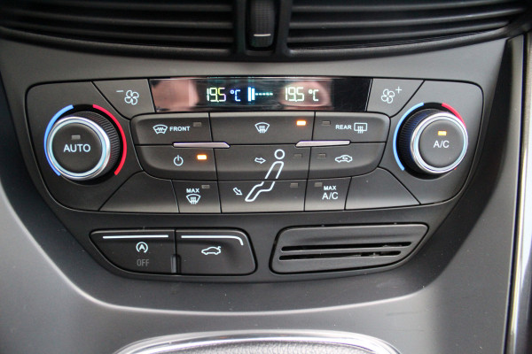 Ford C-MAX 1.0-125pk Titanium. Nette en goed onderhouden hoogzitter ! Volautm. airco dual, panoramadak, parkeersensoren, metallic lak,  telefoonvoorb., navigatie, LM wielen, Ford C-MAX 1.0-125pk Titanium. Nette en goed onderhouden hoogzitter ! Volautm. airco dual, panoramadak, parkeersensoren, metallic lak,  telefoonvoorb., navigatie, LM wielen,