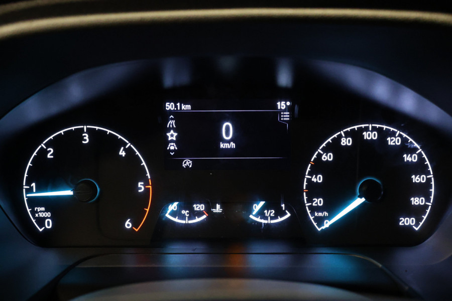 Ford Transit 350 2.0 TDCI L3H2 DC | Dubbel Cabine | CarPlay | Navigatie | Blind Spot | Stoelverwarming | Camera | DAB | Cruise control | Trekhaak | PDC V+A | BPM Vrij