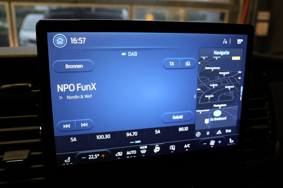 Ford Transit 350 2.0 TDCI L3H2 DC | Dubbel Cabine | CarPlay | Navigatie | Blind Spot | Stoelverwarming | Camera | DAB | Cruise control | Trekhaak | PDC V+A | BPM Vrij