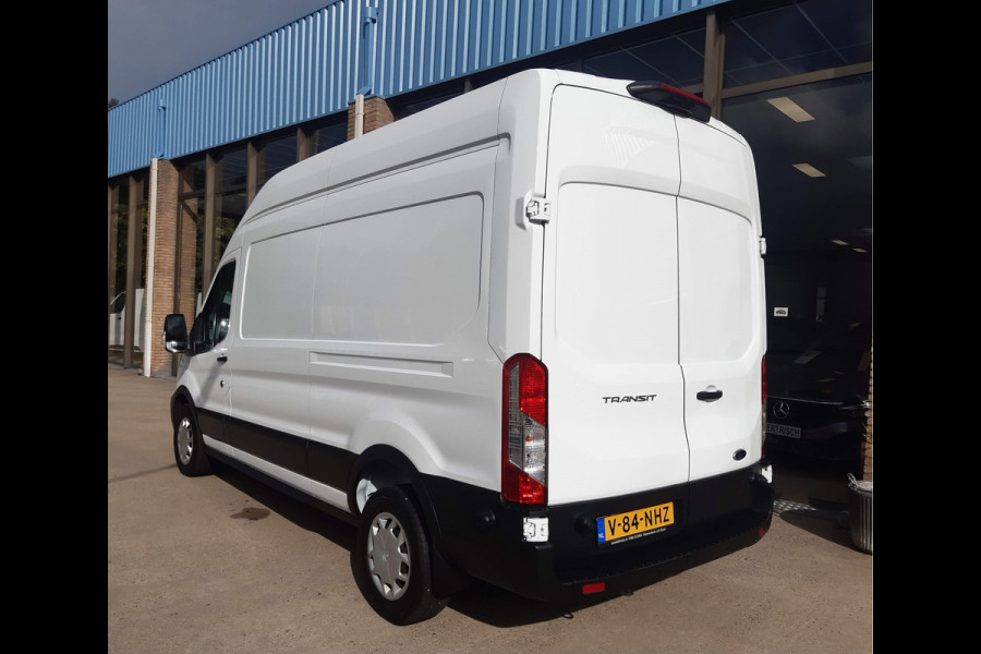 Ford Transit 2.0 TDCI 96Kw/130Pk L3H2 Airco Cruisecontrol Achteruitrijcamera 270graden doordraai achterdeuren Ford Transit 2.0 TDCI 96Kw/130Pk L3H2 Airco Cruisecontrol Achteruitrijcamera 270graden doordraai achterdeuren