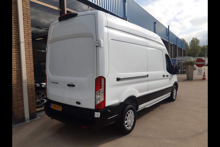 Ford Transit 2.0 TDCI 96Kw/130Pk L3H2 Airco Cruisecontrol Achteruitrijcamera 270graden doordraai achterdeuren Ford Transit 2.0 TDCI 96Kw/130Pk L3H2 Airco Cruisecontrol Achteruitrijcamera 270graden doordraai achterdeuren