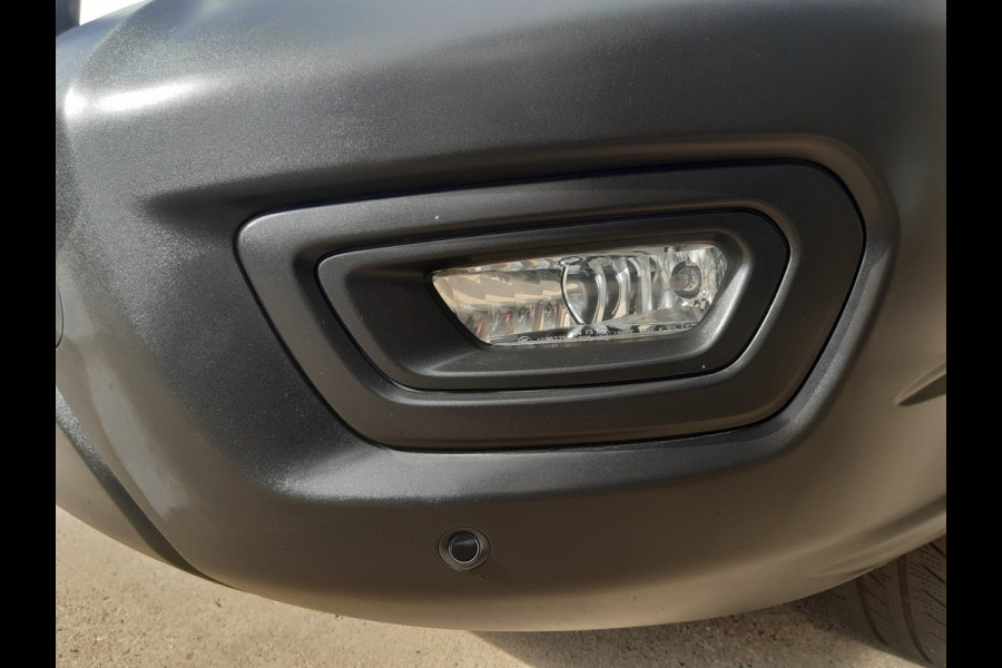 Ford Transit 2.0 TDCI 96Kw/130Pk L3H2 Airco Cruisecontrol Achteruitrijcamera 270graden doordraai achterdeuren Ford Transit 2.0 TDCI 96Kw/130Pk L3H2 Airco Cruisecontrol Achteruitrijcamera 270graden doordraai achterdeuren