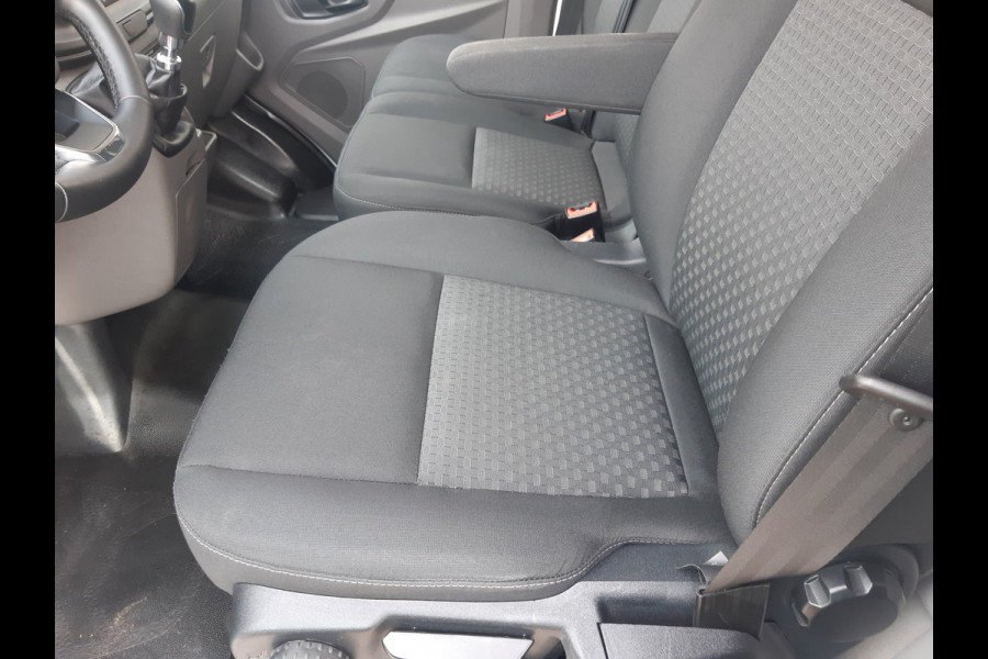 Ford Transit 2.0 TDCI 96Kw/130Pk L3H2 Airco Cruisecontrol Achteruitrijcamera 270graden doordraai achterdeuren Ford Transit 2.0 TDCI 96Kw/130Pk L3H2 Airco Cruisecontrol Achteruitrijcamera 270graden doordraai achterdeuren