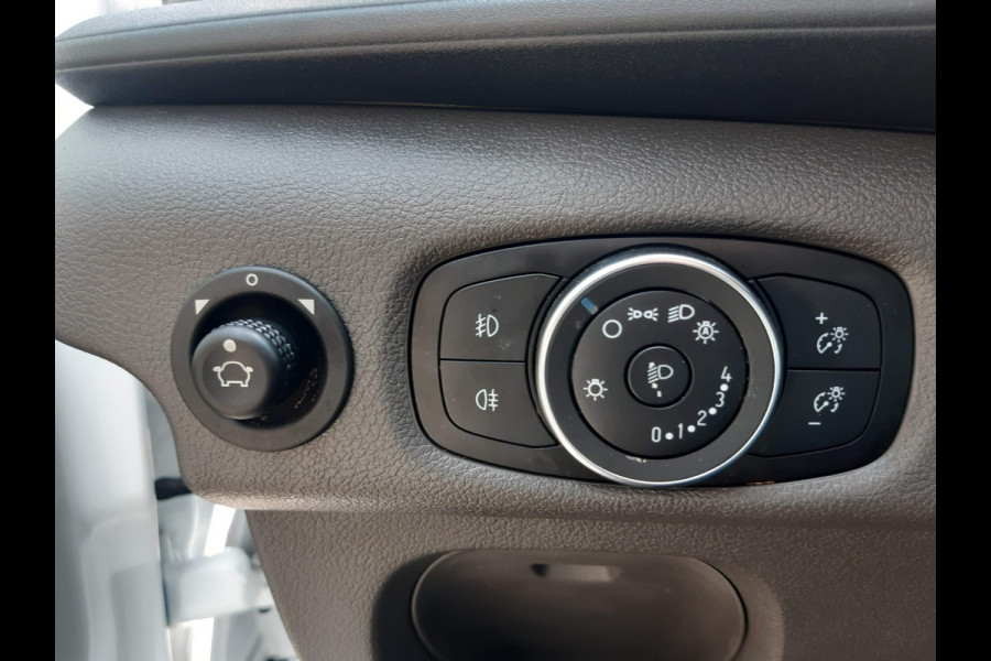 Ford Transit 2.0 TDCI 96Kw/130Pk L3H2 Airco Cruisecontrol Achteruitrijcamera 270graden doordraai achterdeuren Ford Transit 2.0 TDCI 96Kw/130Pk L3H2 Airco Cruisecontrol Achteruitrijcamera 270graden doordraai achterdeuren