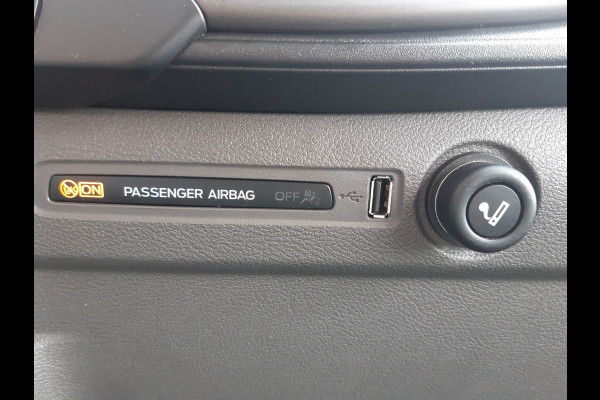 Ford Transit 2.0 TDCI 96Kw/130Pk L3H2 Airco Cruisecontrol Achteruitrijcamera 270graden doordraai achterdeuren Ford Transit 2.0 TDCI 96Kw/130Pk L3H2 Airco Cruisecontrol Achteruitrijcamera 270graden doordraai achterdeuren