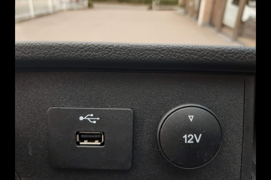 Ford Transit 2.0 TDCI 96Kw/130Pk L3H2 Airco Cruisecontrol Achteruitrijcamera 270graden doordraai achterdeuren Ford Transit 2.0 TDCI 96Kw/130Pk L3H2 Airco Cruisecontrol Achteruitrijcamera 270graden doordraai achterdeuren