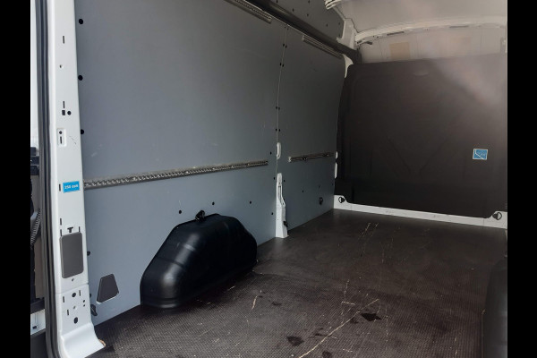 Ford Transit 2.0 TDCI 96Kw/130Pk L3H2 Airco Cruisecontrol Achteruitrijcamera 270graden doordraai achterdeuren Ford Transit 2.0 TDCI 96Kw/130Pk L3H2 Airco Cruisecontrol Achteruitrijcamera 270graden doordraai achterdeuren