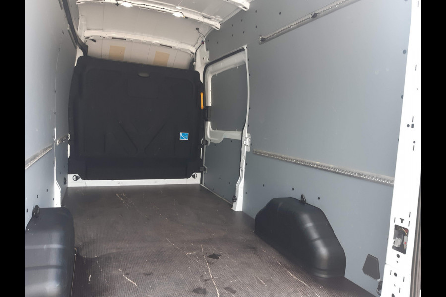 Ford Transit 2.0 TDCI 96Kw/130Pk L3H2 Airco Cruisecontrol Achteruitrijcamera 270graden doordraai achterdeuren Ford Transit 2.0 TDCI 96Kw/130Pk L3H2 Airco Cruisecontrol Achteruitrijcamera 270graden doordraai achterdeuren