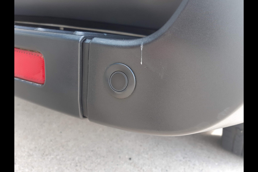 Ford Transit 2.0 TDCI 96Kw/130Pk L3H2 Airco Cruisecontrol Achteruitrijcamera 270graden doordraai achterdeuren Ford Transit 2.0 TDCI 96Kw/130Pk L3H2 Airco Cruisecontrol Achteruitrijcamera 270graden doordraai achterdeuren