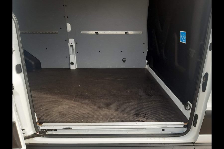 Ford Transit 2.0 TDCI 96Kw/130Pk L3H2 Airco Cruisecontrol Achteruitrijcamera 270graden doordraai achterdeuren Ford Transit 2.0 TDCI 96Kw/130Pk L3H2 Airco Cruisecontrol Achteruitrijcamera 270graden doordraai achterdeuren