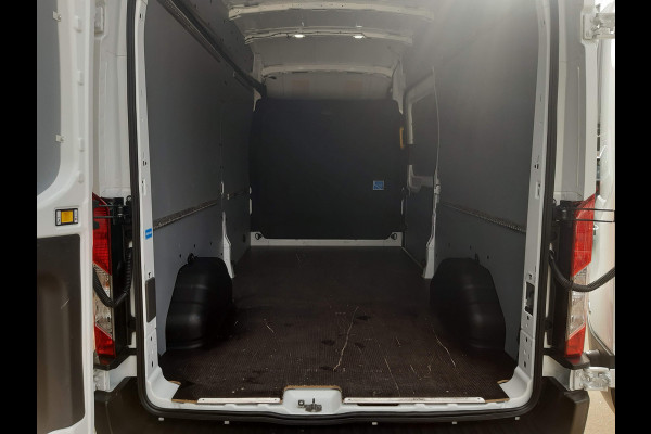 Ford Transit 2.0 TDCI 96Kw/130Pk L3H2 Airco Cruisecontrol Achteruitrijcamera 270graden doordraai achterdeuren Ford Transit 2.0 TDCI 96Kw/130Pk L3H2 Airco Cruisecontrol Achteruitrijcamera 270graden doordraai achterdeuren