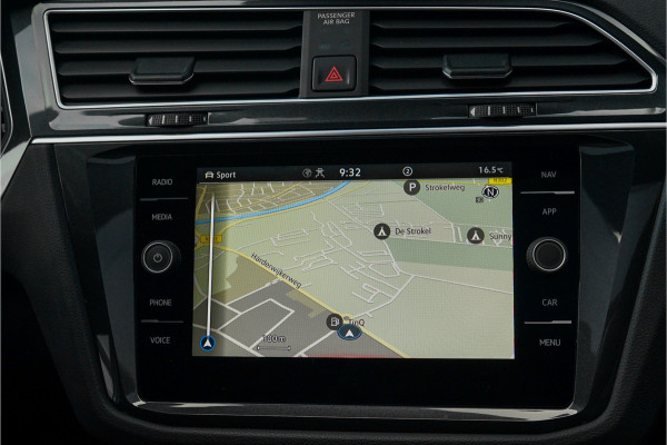 Volkswagen Tiguan 1.5 TSI R-Line Pano ACC 21" BTW Volkswagen Tiguan 1.5 TSI R-Line Pano ACC 21" BTW