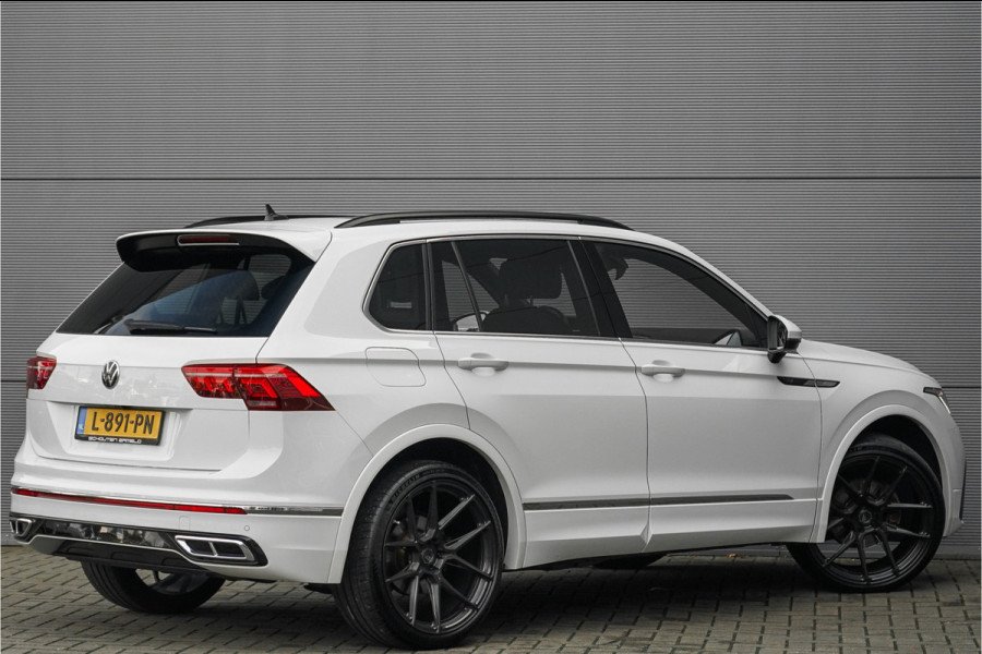 Volkswagen Tiguan 1.5 TSI R-Line Pano ACC 21" BTW Volkswagen Tiguan 1.5 TSI R-Line Pano ACC 21" BTW