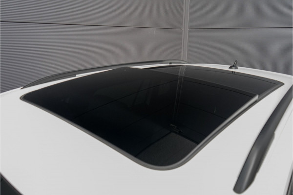 Volkswagen Tiguan 1.5 TSI R-Line Pano ACC 21" BTW Volkswagen Tiguan 1.5 TSI R-Line Pano ACC 21" BTW