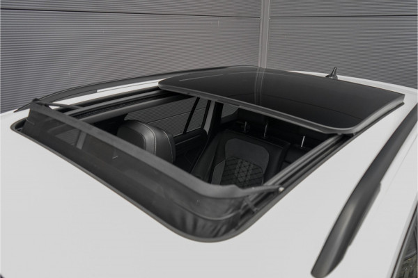 Volkswagen Tiguan 1.5 TSI R-Line Pano ACC 21" BTW Volkswagen Tiguan 1.5 TSI R-Line Pano ACC 21" BTW