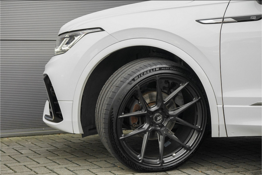 Volkswagen Tiguan 1.5 TSI R-Line Pano ACC 21" BTW Volkswagen Tiguan 1.5 TSI R-Line Pano ACC 21" BTW