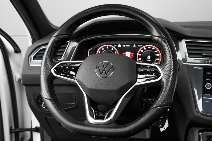 Volkswagen Tiguan 1.5 TSI R-Line Pano ACC 21" BTW Volkswagen Tiguan 1.5 TSI R-Line Pano ACC 21" BTW