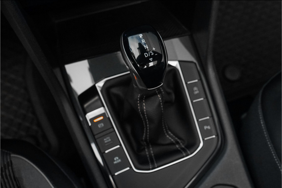 Volkswagen Tiguan 1.5 TSI R-Line Pano ACC 21" BTW Volkswagen Tiguan 1.5 TSI R-Line Pano ACC 21" BTW